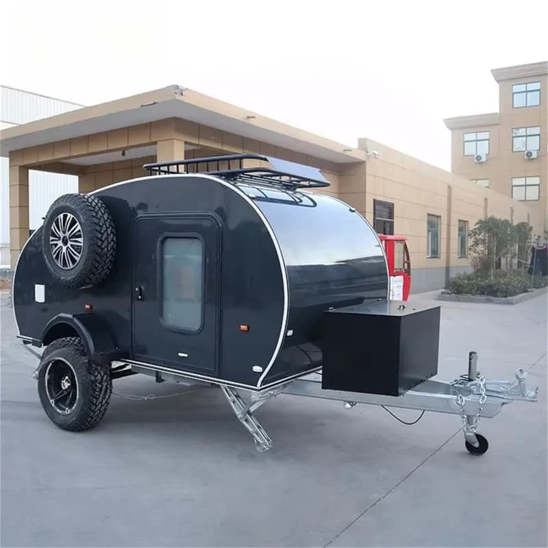 Mini-caravane Teardrop remorquable avec structure renforcée et rangement intérieur pour les voyages en famille et le camping en plein air