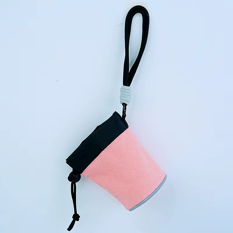 Distributeur de sacs à excréments pour chien portable, support pour sacs à excréments de chien, mini
