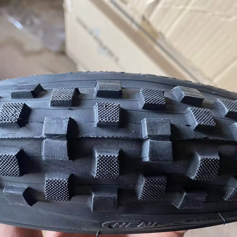 CST Professional 20 pouces BMX RACE toutes saisons 20*2.125 pneu de vélo avec Tube