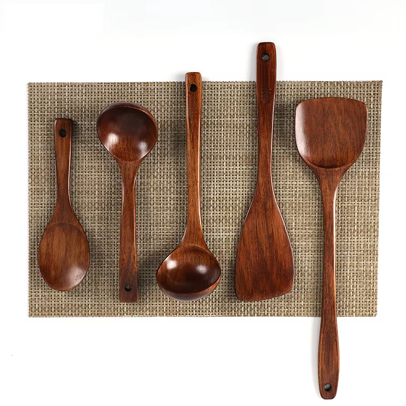 Ensemble d'ustensiles de cuisine : spatule de cuisson, spatule pour casserole, spatule en bois, cuil