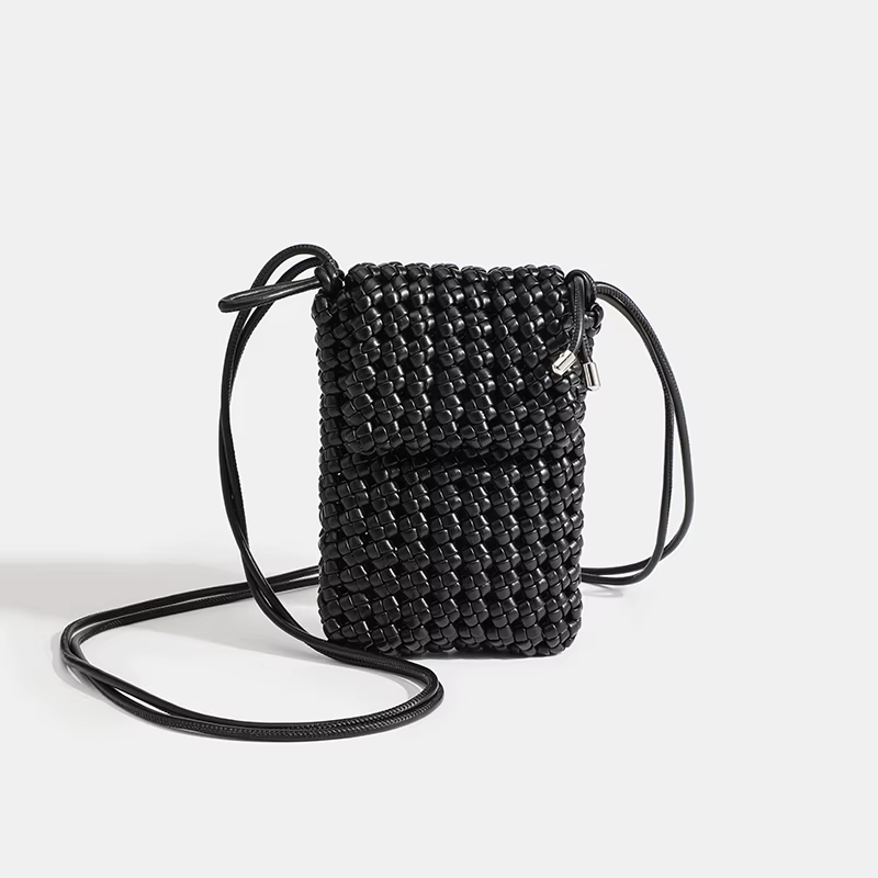2025 sacs à bandoulière mode niche tissé sac à bandoulière populaire de cette année sac creux de hau