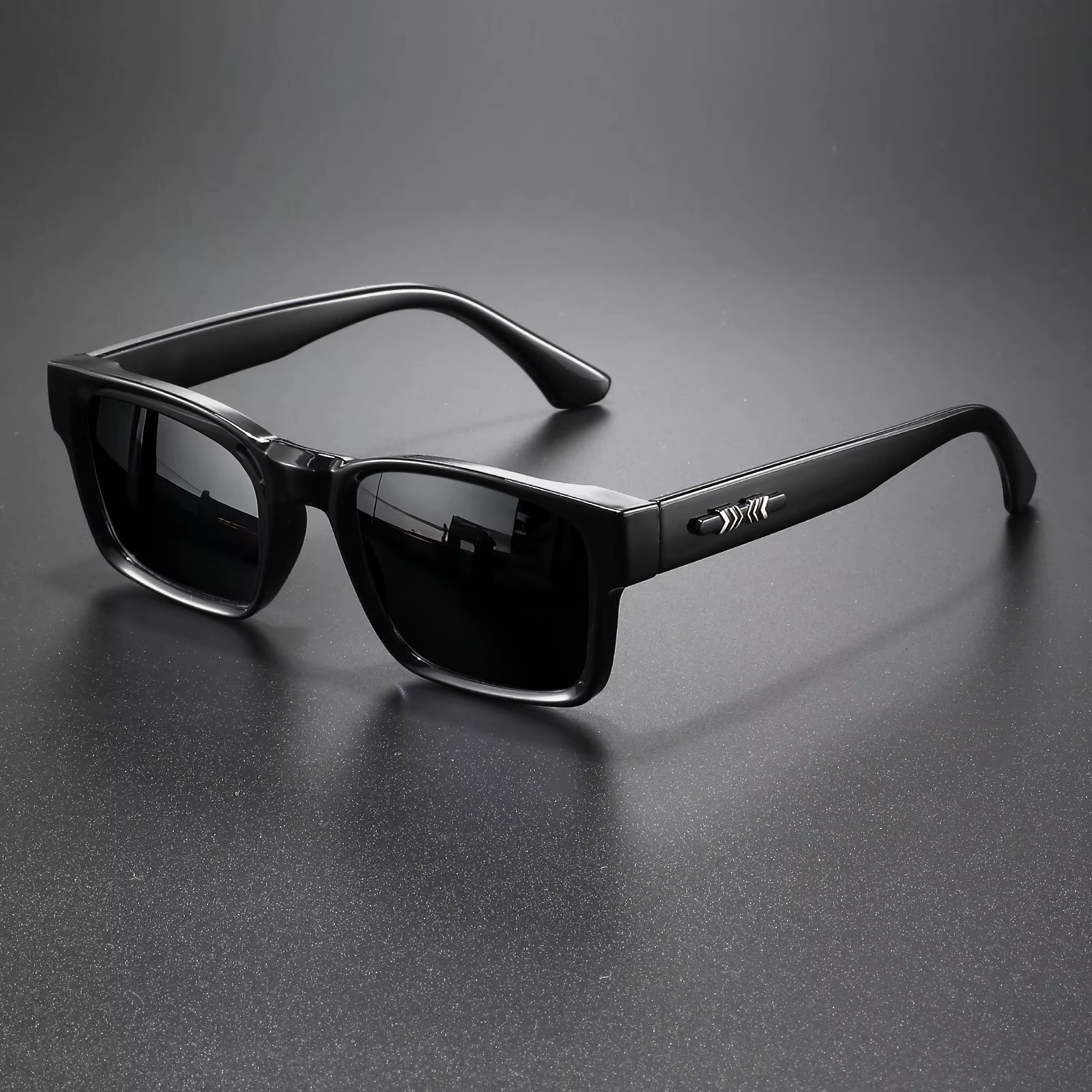 Lunettes de soleil rétro punk - Monture carrée protectrice, UV400 unisexe pour les aventures en plei