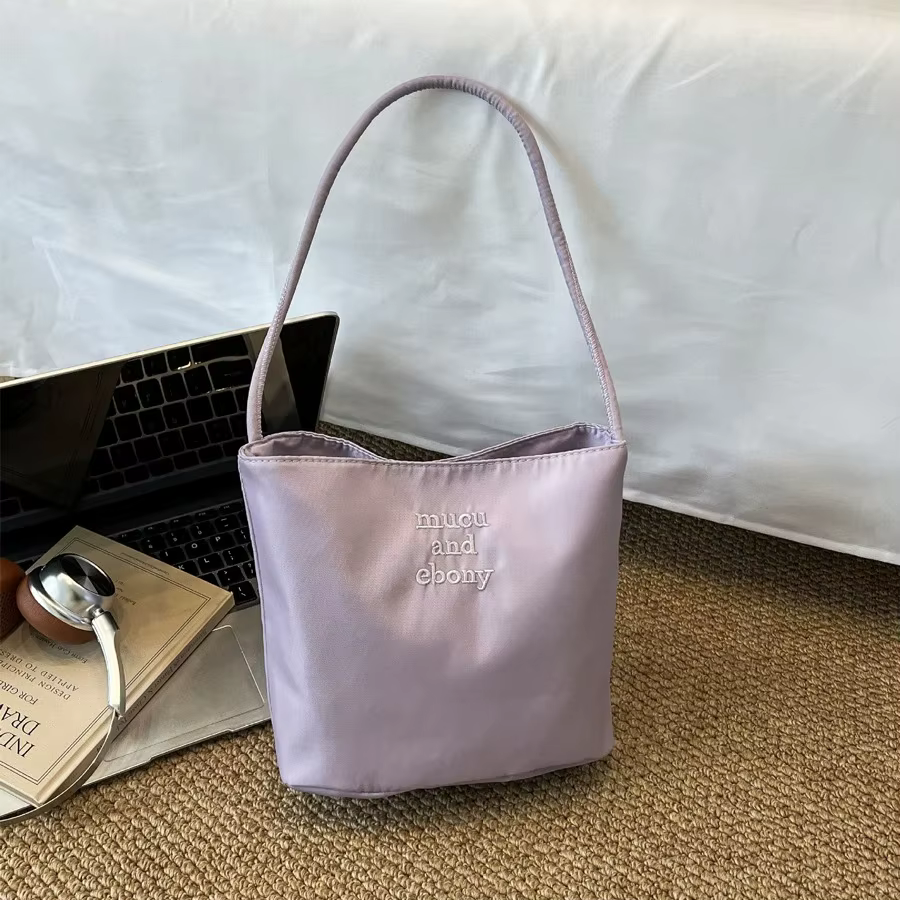 Sac carré brodé, sac seau en nylon tendance de style japonais, nouveau sac seau de printemps/été