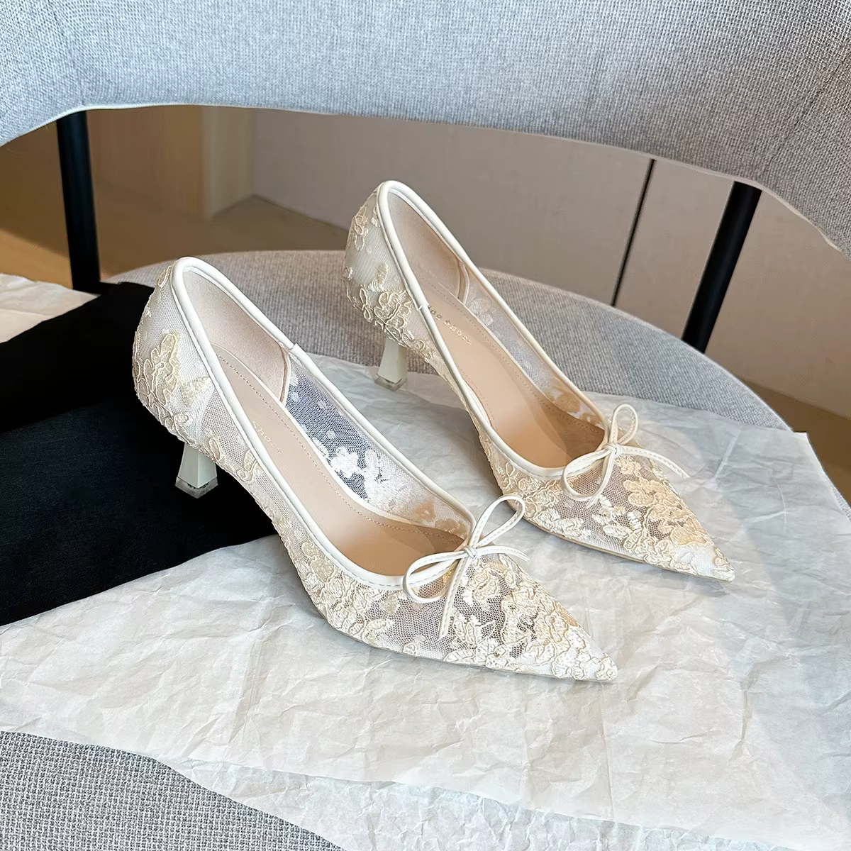 Chaussures de mariage escarpins de mariée pour femmes dentelle élégante avec nœud décor bout pointu 