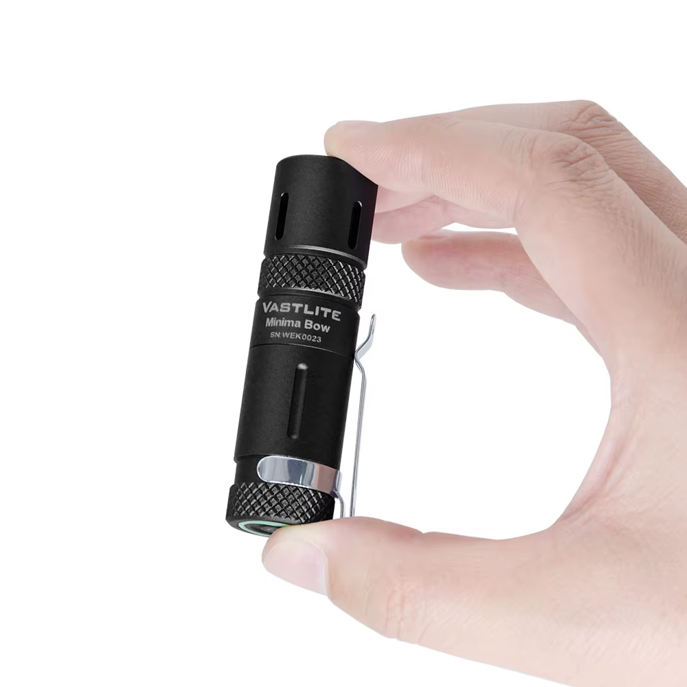 Lampe torche VASTLITE Minima Bow LEP - Portée de 750 m, luminosité de 280 lm, ultra-portable de 71 m