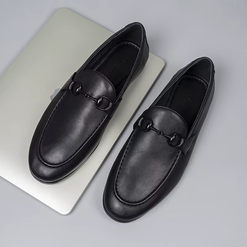 Chaussures décontractées pour hommes Surface en cuir souple Style européen mocassins de travail en c