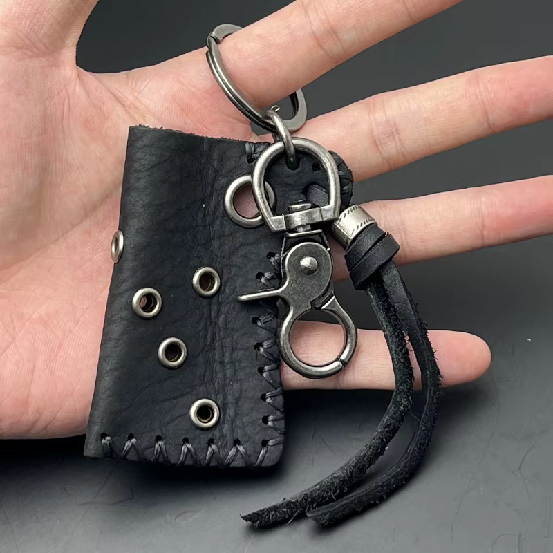Accessoires de mode originaux : Porte-clés en cuir véritable, Décoration de jean, Pendentif métalliq
