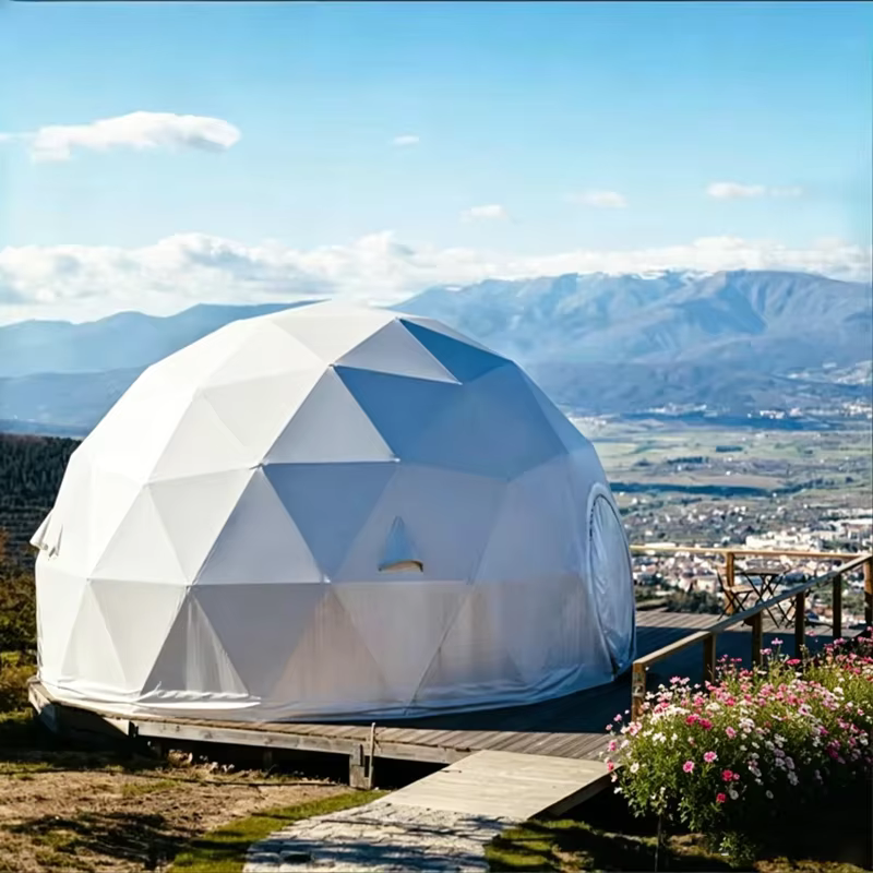 Dôme de glamping extérieur de luxe, tentes dôme imperméables pour le camping, style moderne pour les