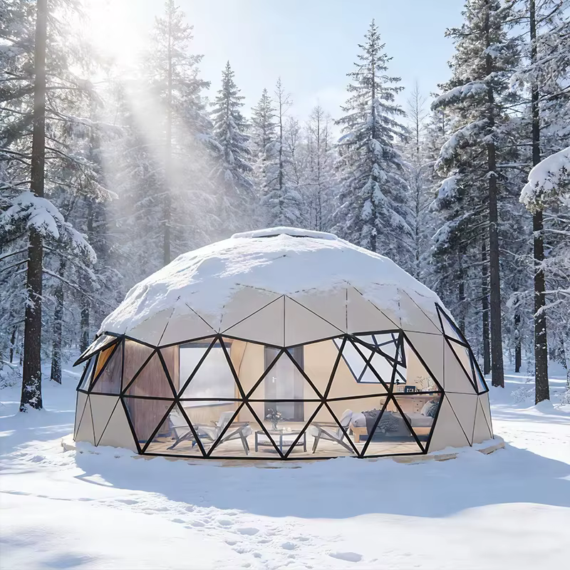 Dôme géodésique de luxe pour le glamping en plein air avec salle de bain privée, abri confortable et
