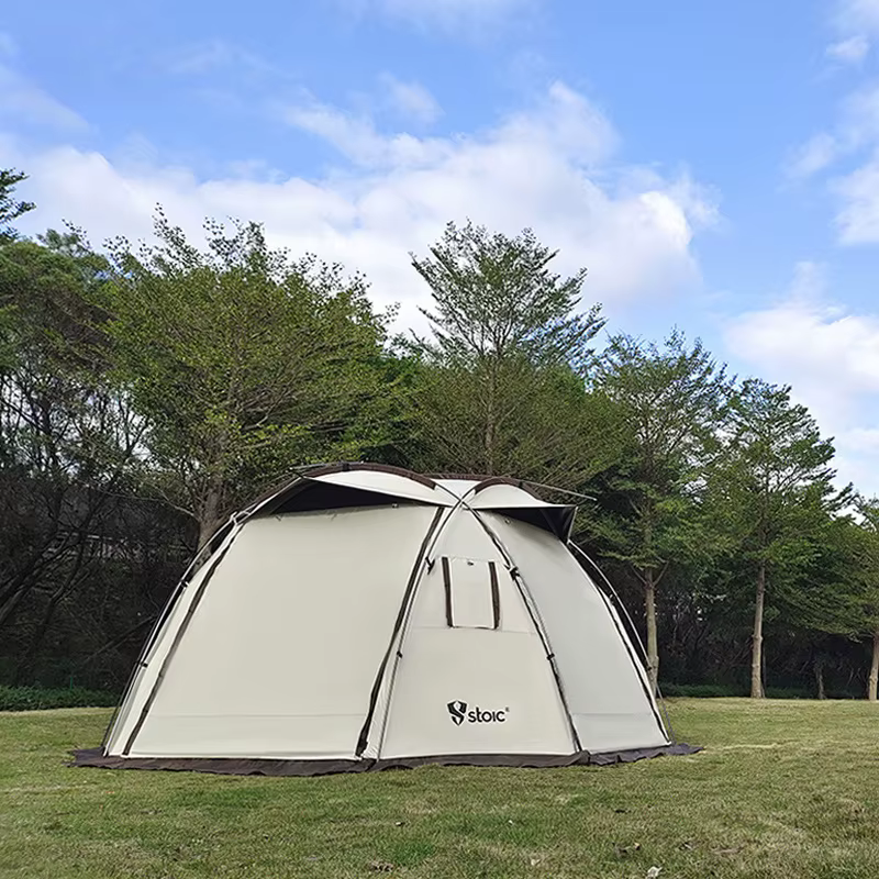 Tente familiale moderne de grand espace imperméable à la pluie et portative pour les excursions de c