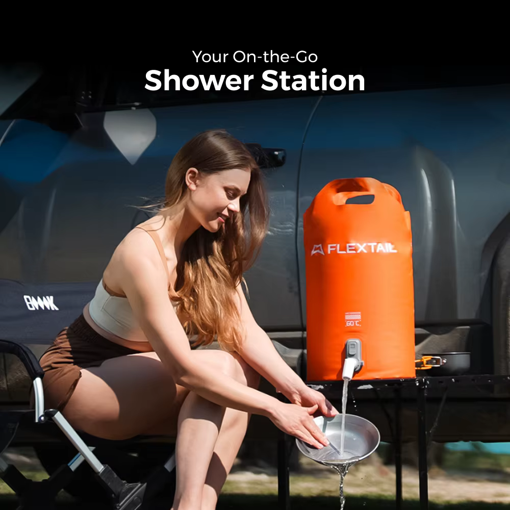 FLEXTAIL TINY SHOWER BUCKET/SAC - Réservoir d'eau extérieur 20L avec pompe intégrée, distribution au