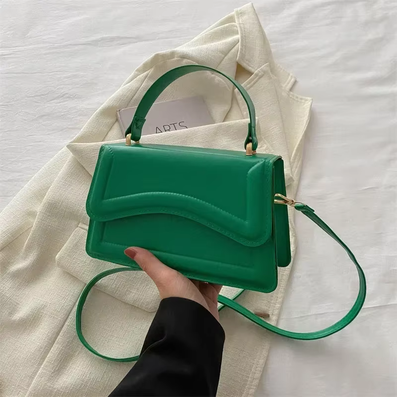 Sac à main en cuir PU de bonne qualité pour femmes, sac à bandoulière de couleur unie, petit fourre-