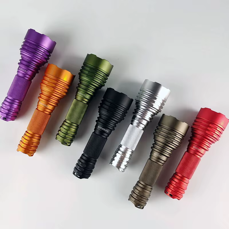 Convoi C8 Plus lampe de poche avec SST20 7135*8 lampe de poche LED 18650 torche 12 groupes Portable