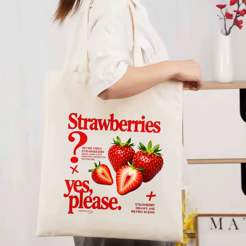 Sac fourre-tout en toile blanche à motif fraise avec motif imprimé vintage, adapté à un usage quotid