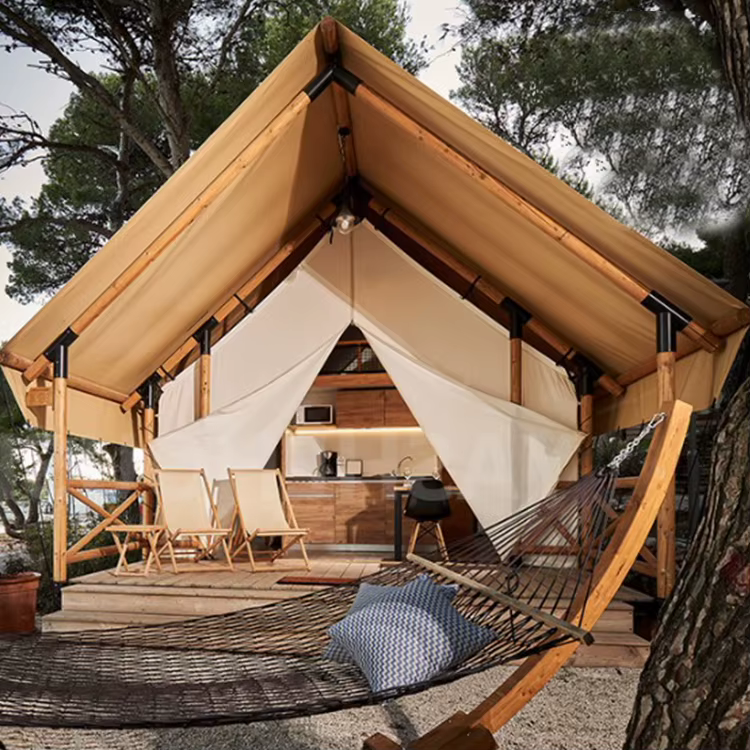 Tentes de safari de luxe pour le glamping, installation rapide, hôtel thème et hébergement éco-respo