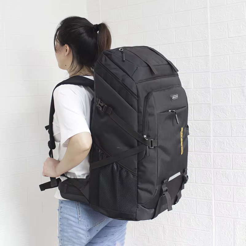 Sac à dos classique deux tailles pour hommes et femmes