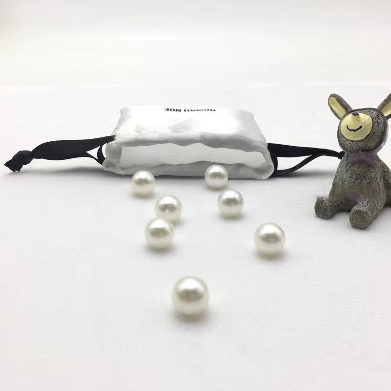 Sac en Satin Blanc pour Emballage de Bijoux