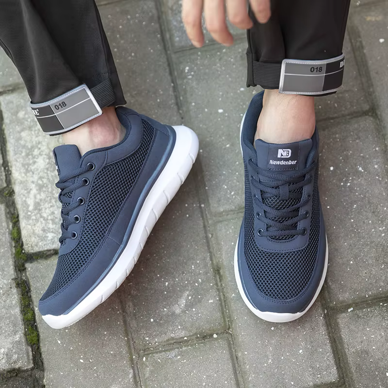 Chaussures de marche légères pour hommes