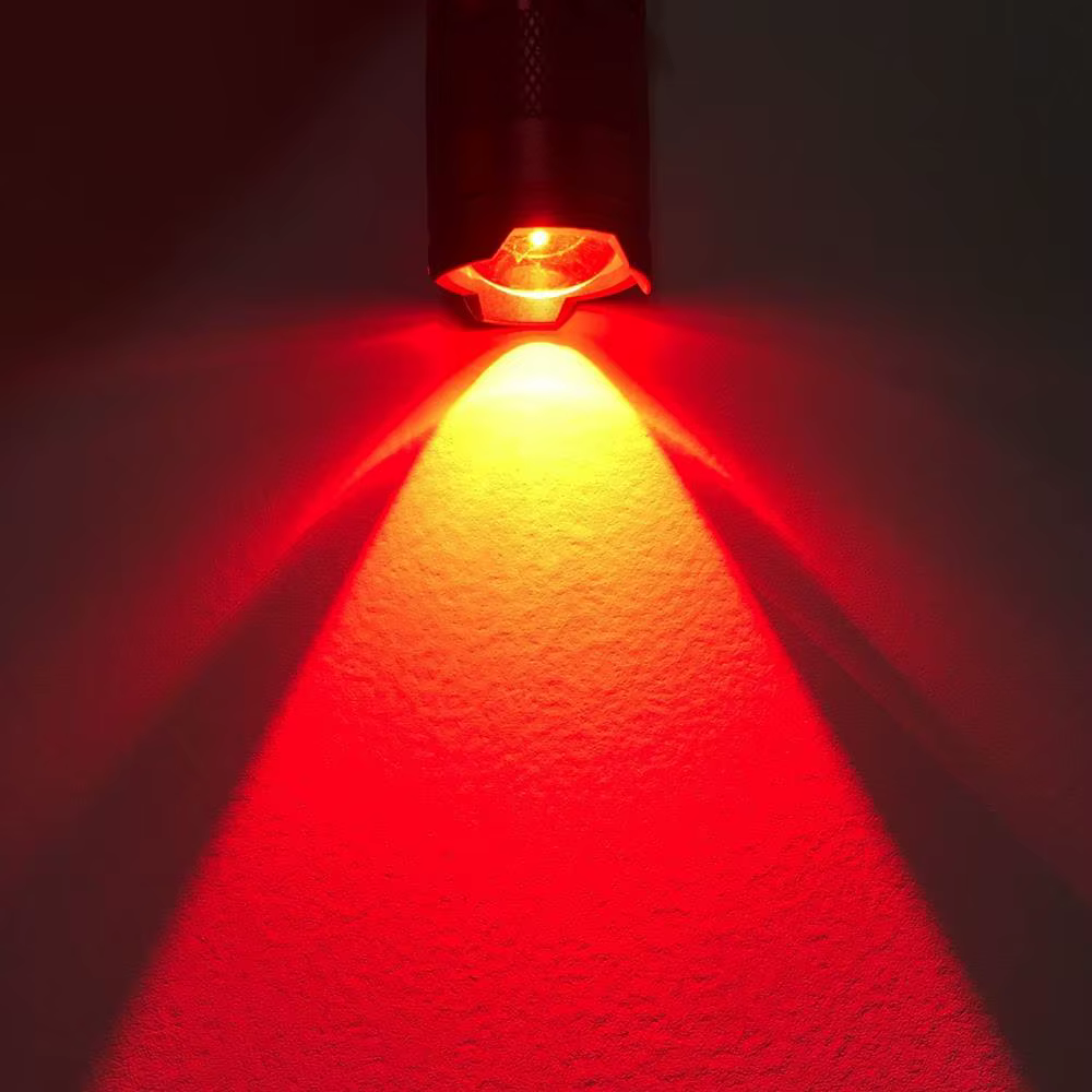 Lampe de poche à Zoom à lumière rouge