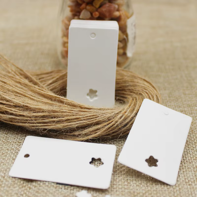 100 pièces + 100 corde de chanvre 5*3 cm nouveau style rectangulaire noir/Kraft papier carte vierge dessin à la main étiquette cadeau étiquettes coeur creux