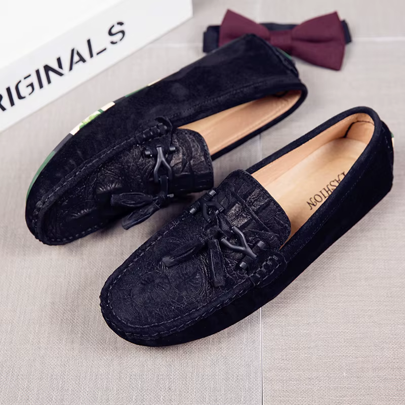 Mocassins de marque en cuir véritable et daim pour homme, chaussures décontractées, sans lacets, bateau, à la mode, avec pompon, pour la conduite, offre spéciale