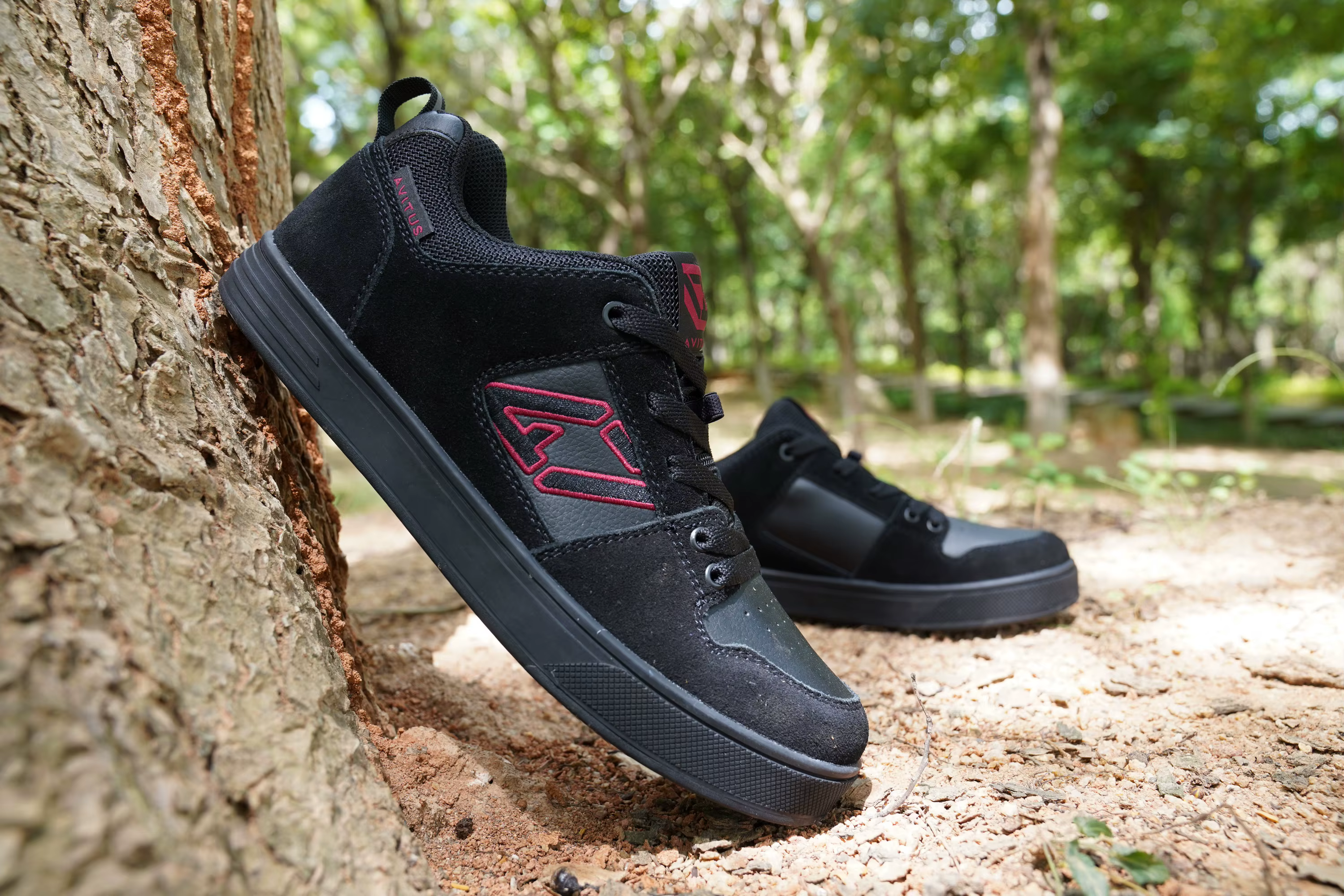 AVITUS-Chaussures de vélo de montagne pour homme, baskets avec semelle en caoutchouc et pédale plate lumineuse, pour le cyclisme
