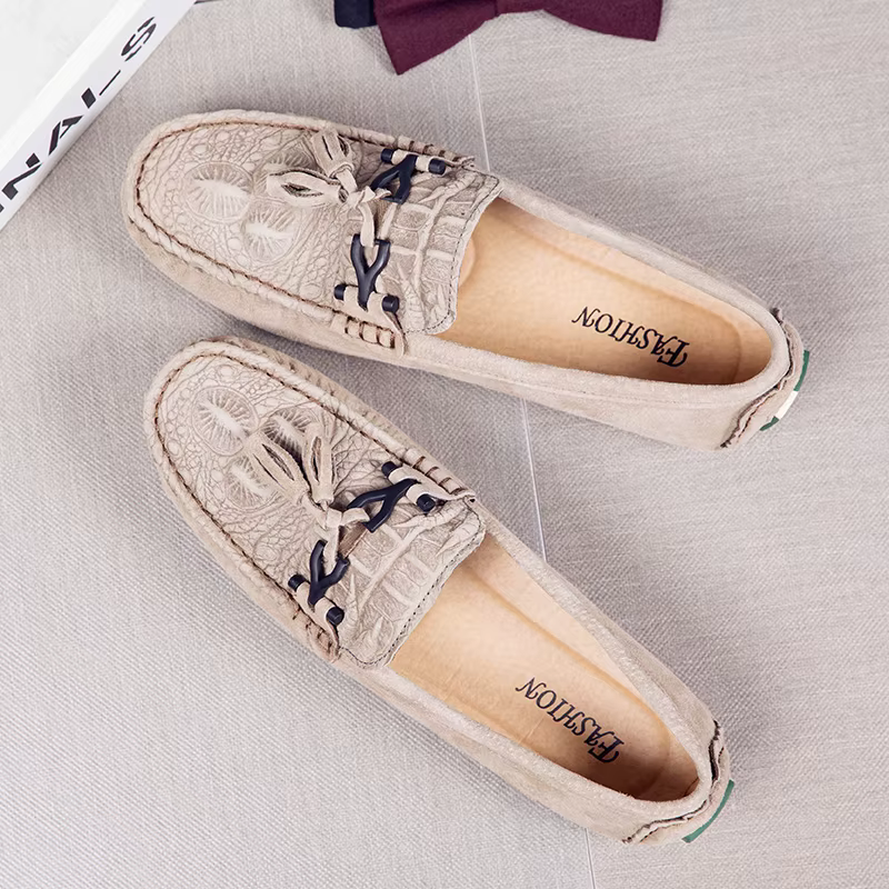 Mocassins de marque en cuir véritable et daim pour homme, chaussures décontractées, sans lacets, bateau, à la mode, avec pompon, pour la conduite, offre spéciale