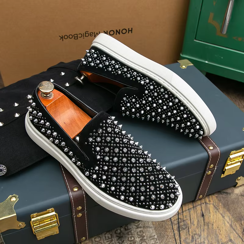 Marque Design hommes Rivet conseil chaussures de luxe bout rond bas pointes mocassins mâle décontracté confortable baskets