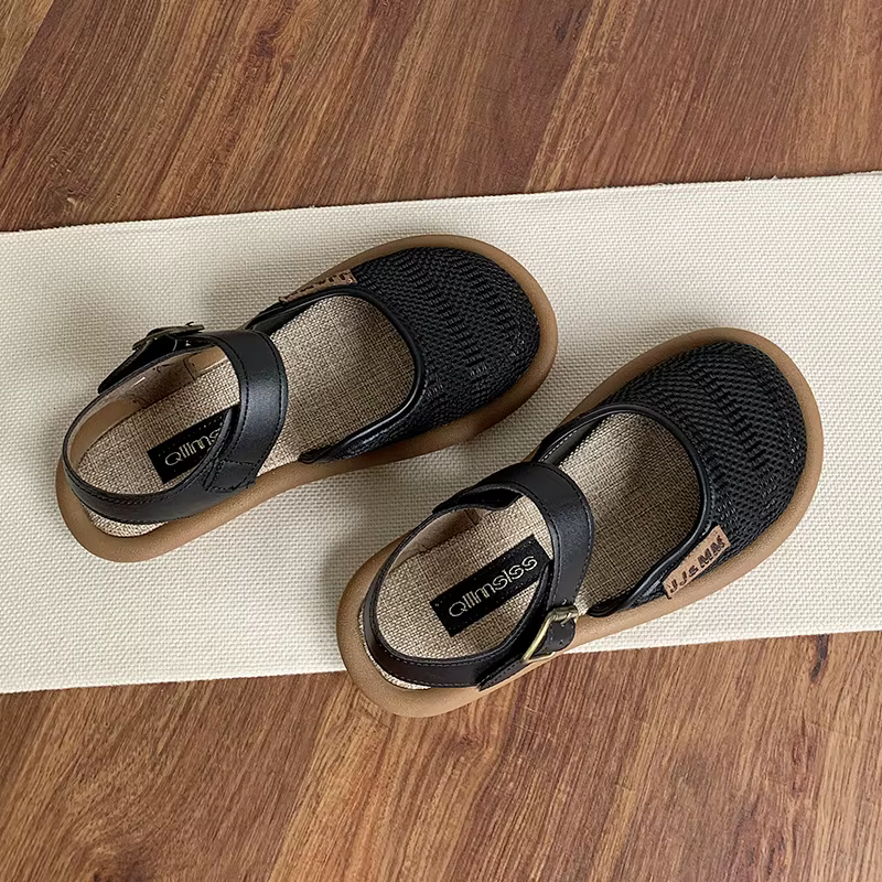 Baotou pantoufles 2025 chaussures d'été pour femmes sandales respirantes à fond plat décontractées