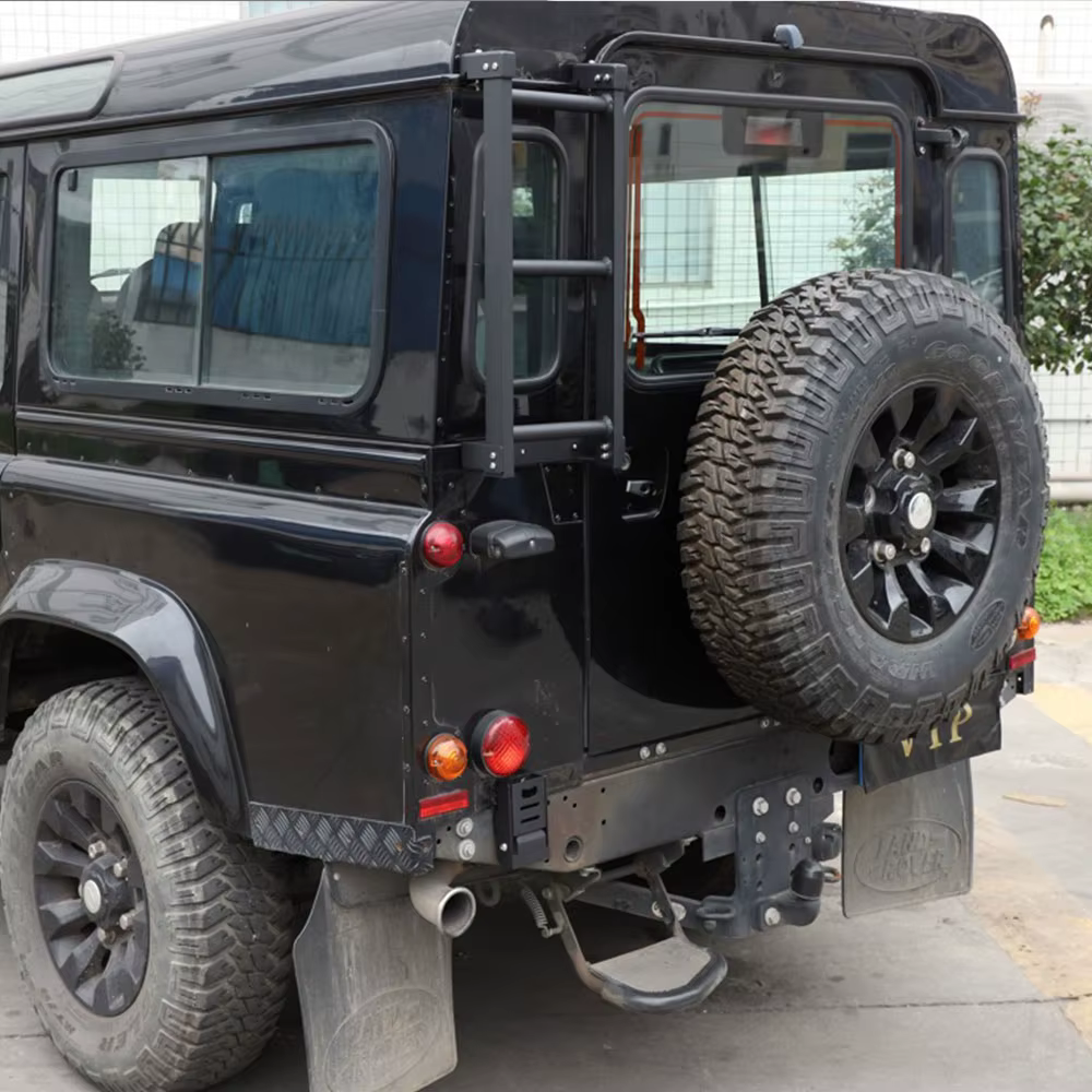 Échelle latérale pliable et relevable en acier pour toit de Land Rover Defender 1996-2016