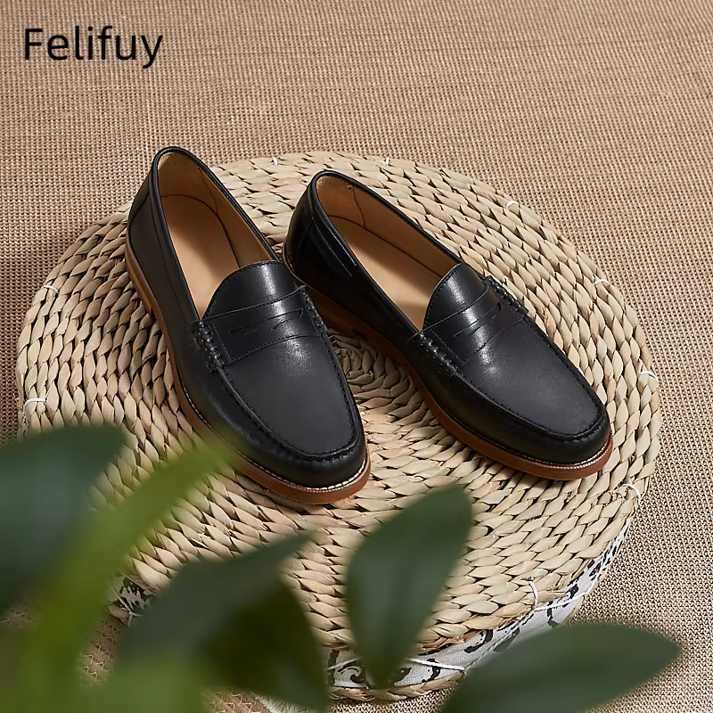 Nouvelles chaussures décontractées noires pour hommes, mocassins en daim de vache marron à bout rond, chaussures en cuir véritable pour le travail, les trajets quotidiens et les affaires, style britan
