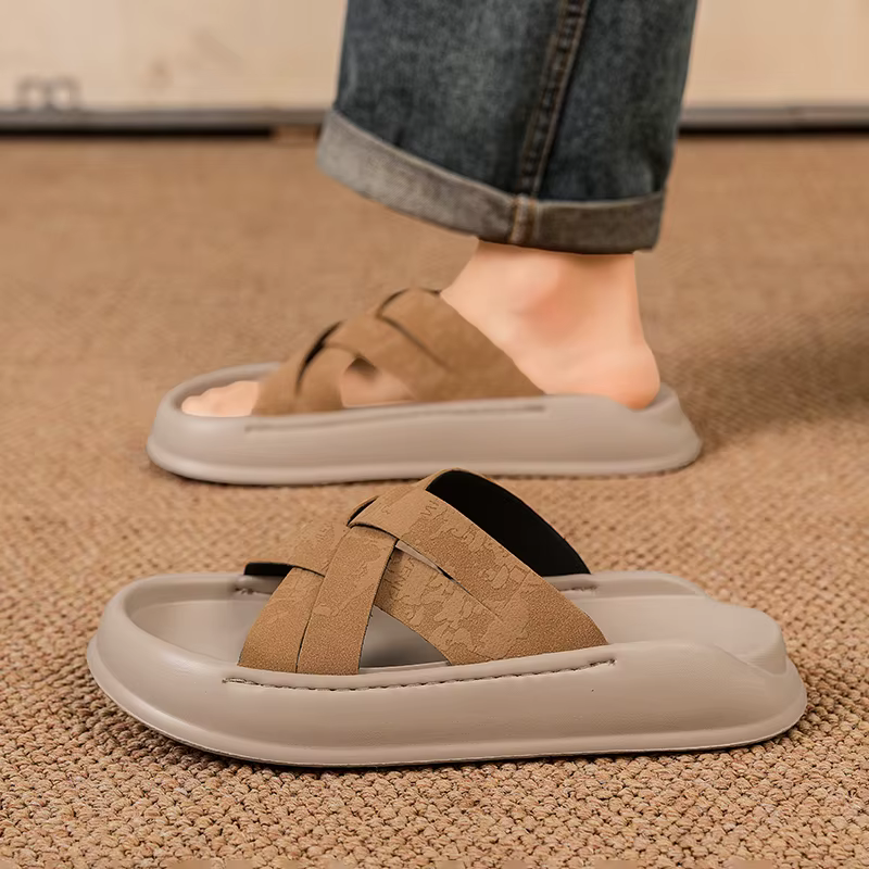 Claquettes décontractées pour hommes, nouvelles sandales d'été à semelle souple, chaussures de plage d'extérieur, séchage rapide, respirantes, légères, pantoufles de sport