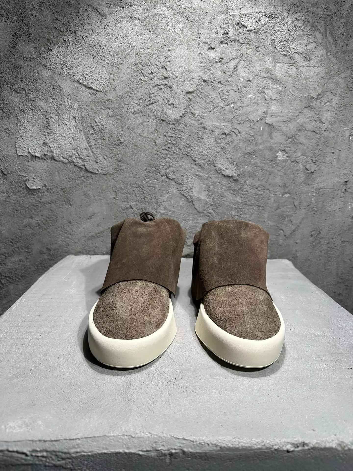 Chaussures décontractées pour hommes baskets en cuir suédé à lacets de luxe haute rue automne bottes de créateur noires