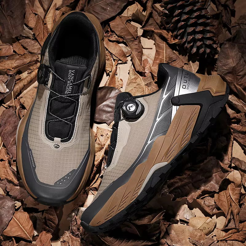 Nouvelles chaussures de randonnée pour hommes montagne