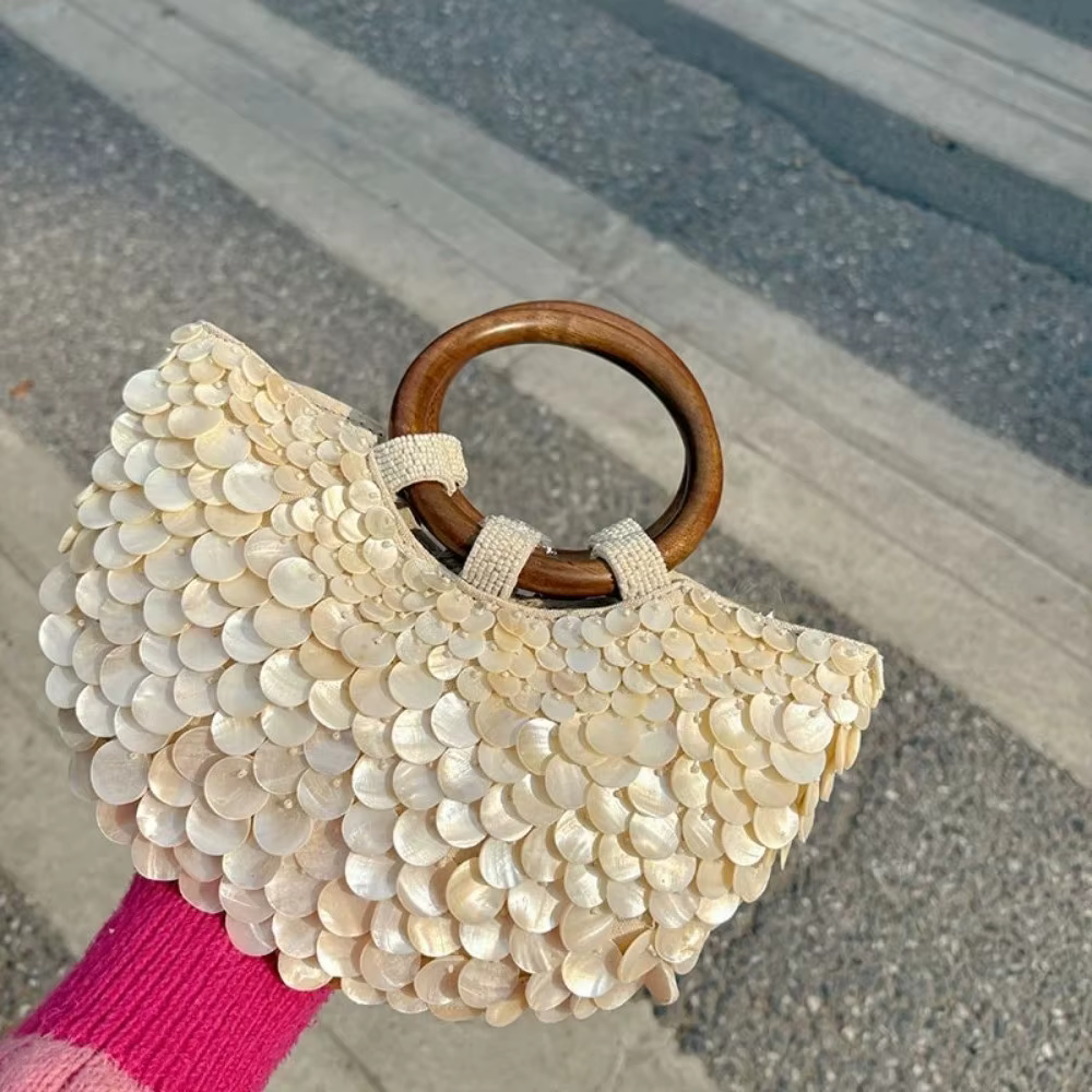 Sac perlé féerique fait à la main Embellissements de coquille de grande capacité Sac à bandoulière tissé 