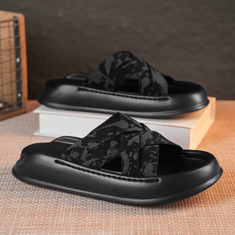 Claquettes décontractées pour hommes, nouvelles sandales d'été à semelle souple, chaussures de plage d'extérieur, séchage rapide, respirantes, légères, pantoufles de sport