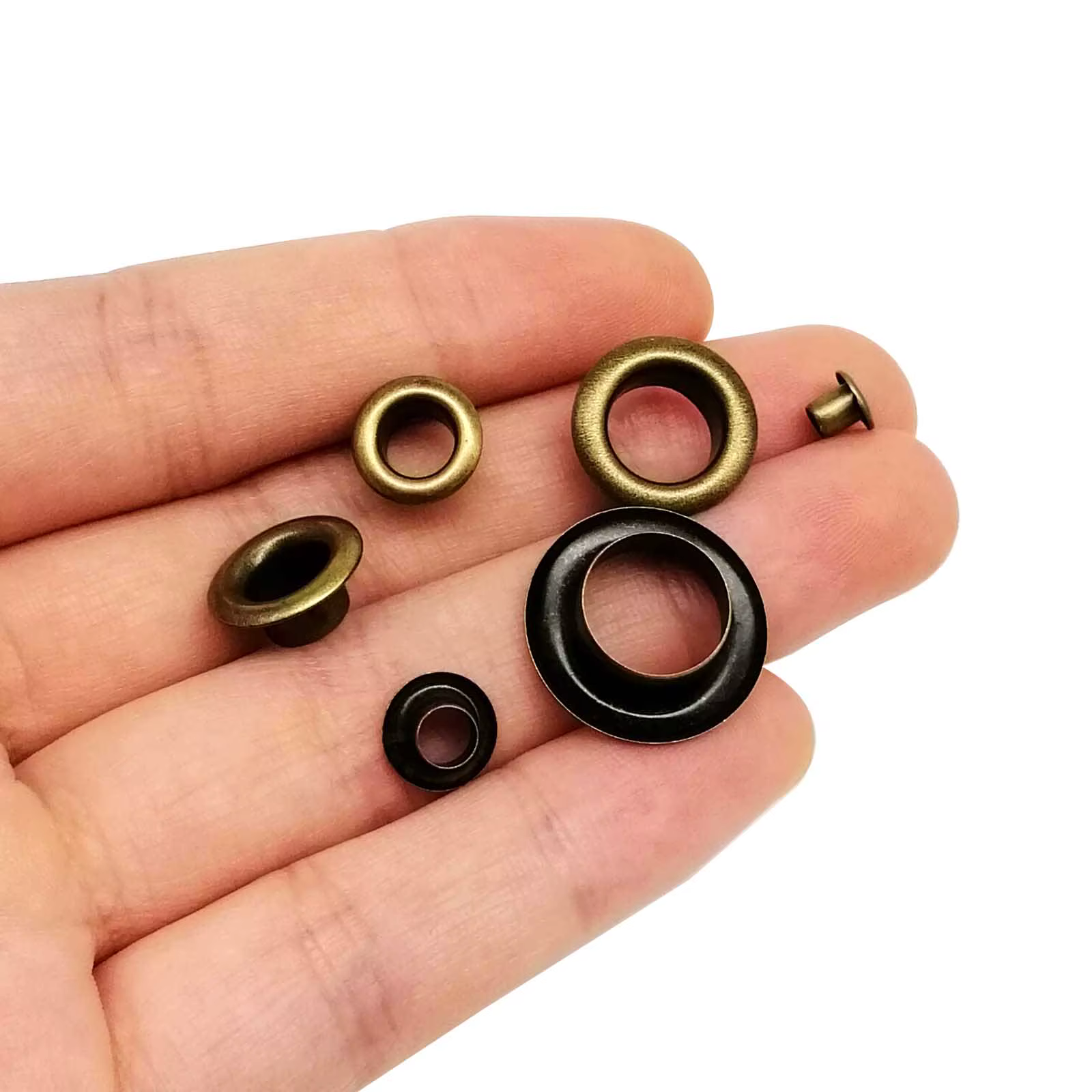 100 ensembles 2.5-12mm haute qualité Antique laiton Bronze oeillet avec rondelle œillet anneau trou d'air Rivet pour sac en cuir chaussures ceinture capuchon