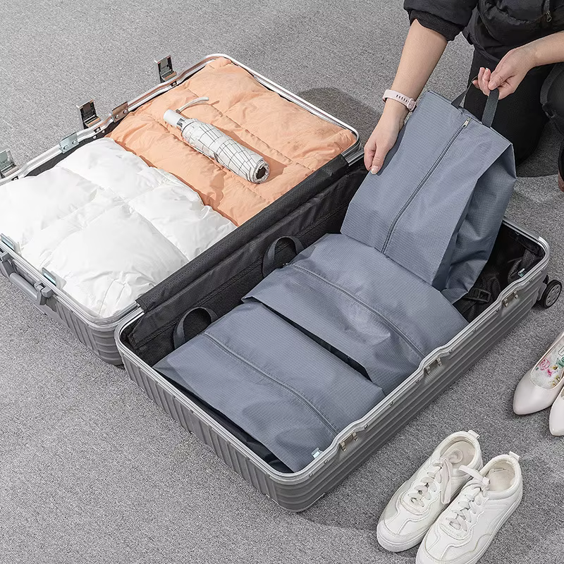 Sac de rangement pour chaussures en tissu nylon imperméable et anti-poussière avec fermeture éclair robuste