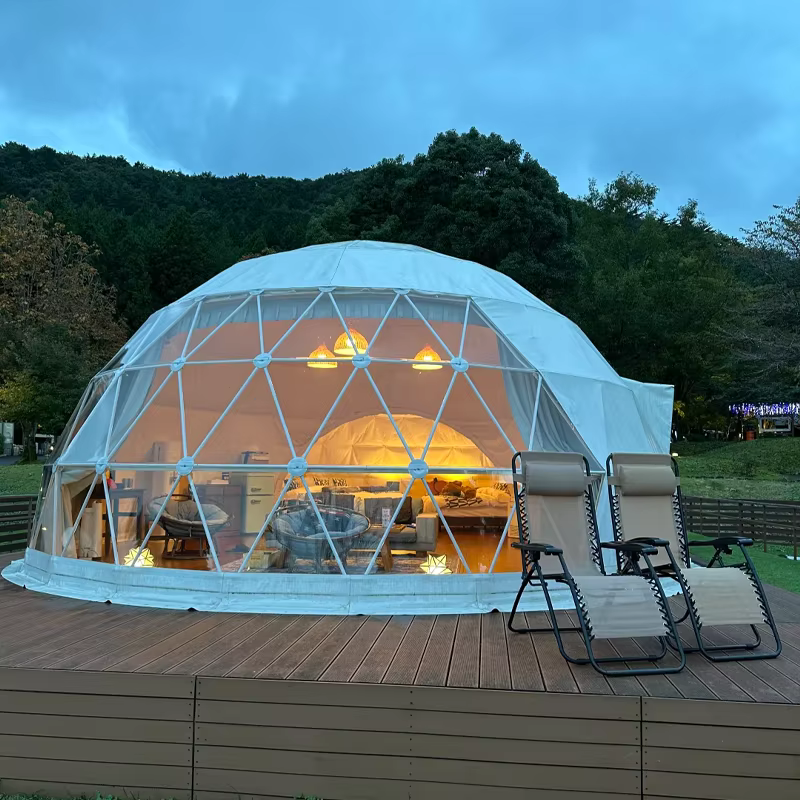 Dôme Hôtelier de Luxe pour Glamping en Plein Air
