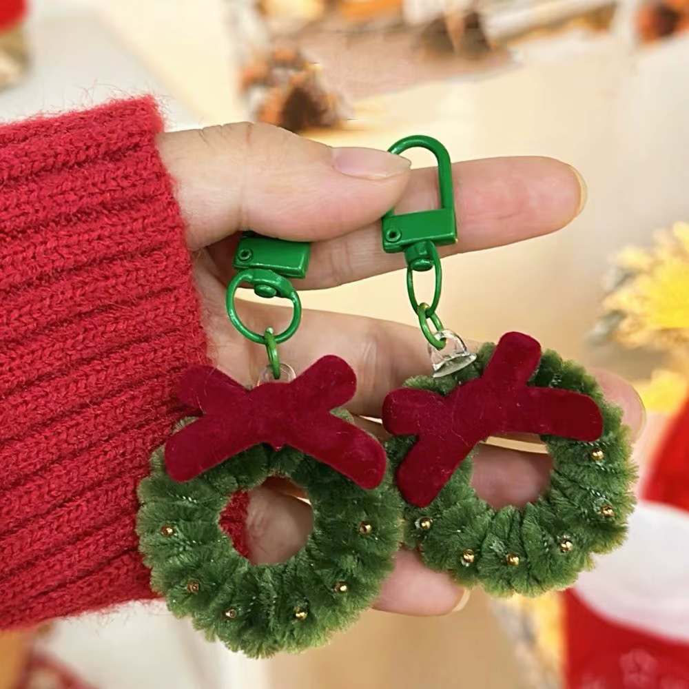Pendentif de noël de dessin animé Kawaii, Mini couronne d'arc rouge, porte-clés, breloques, cadeau du nouvel an, broche de noël, accessoire suspendu