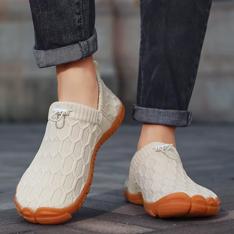 Chaussures minimalistes à bout large pieds nus