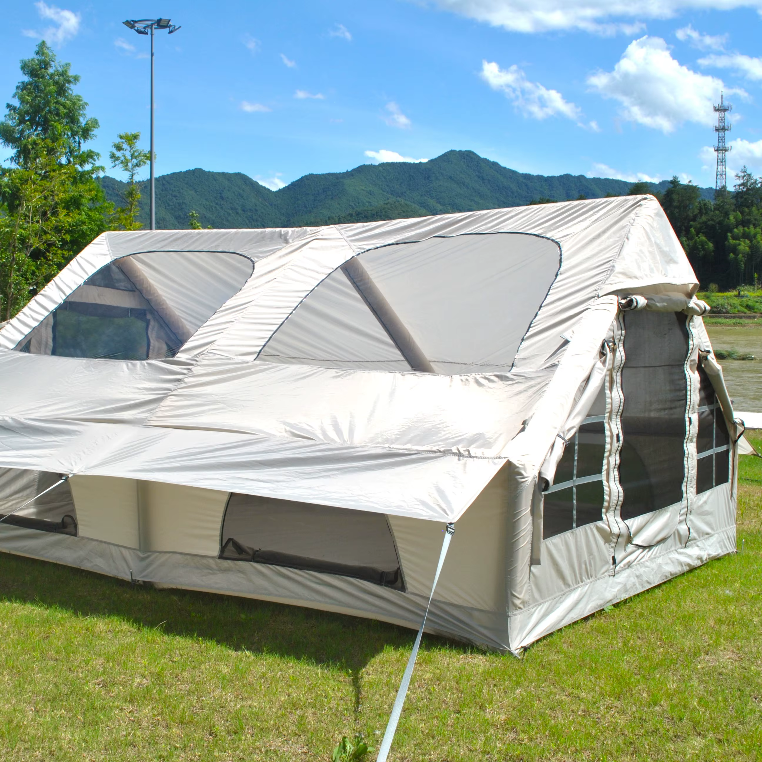 Tente de camping gonflable familiale pour l'extérieur