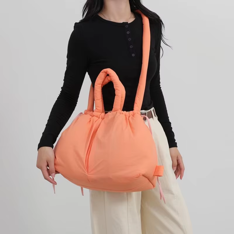 Sac fourre-tout à cordon de serrage