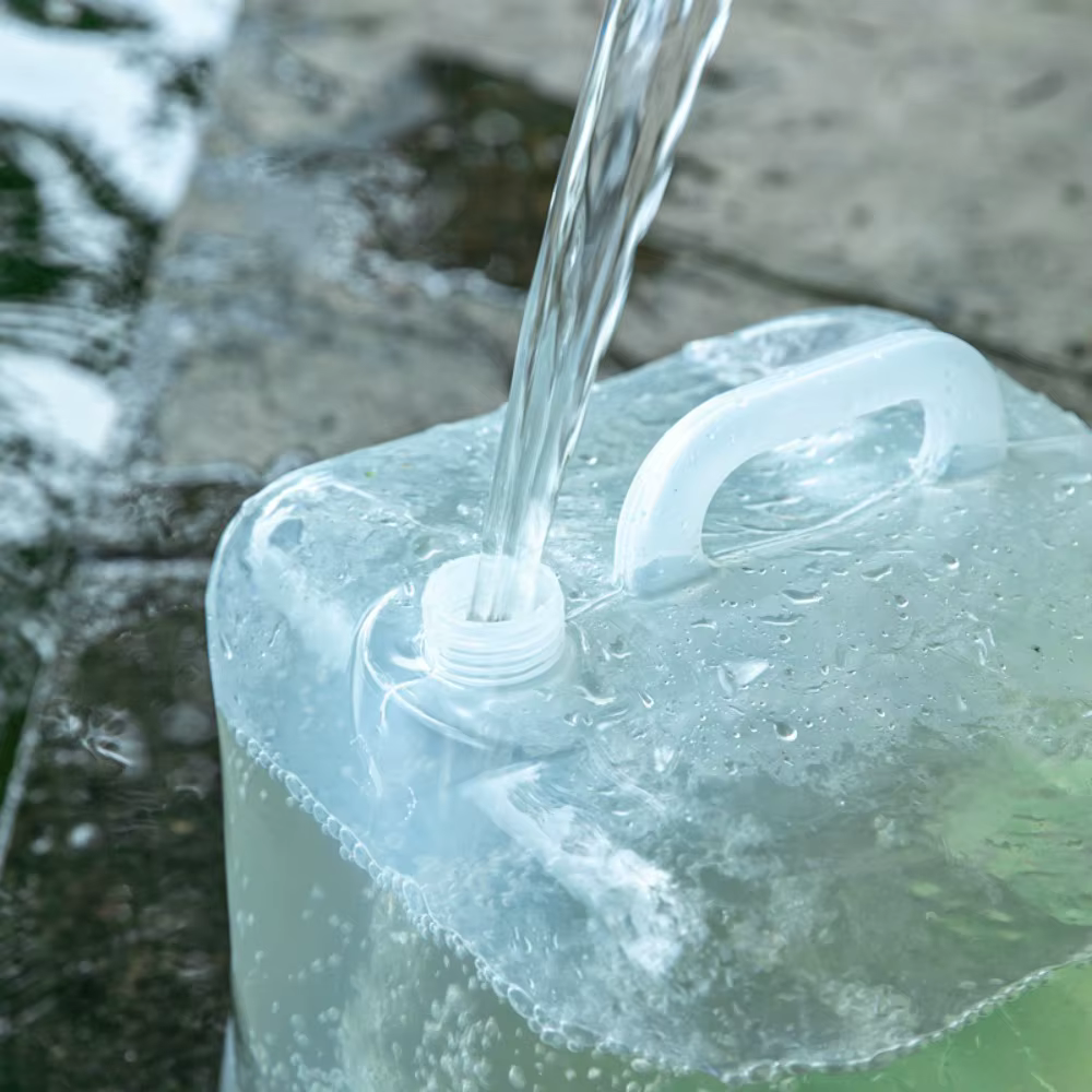 Seau pliant de 5 à 20l avec robinet
