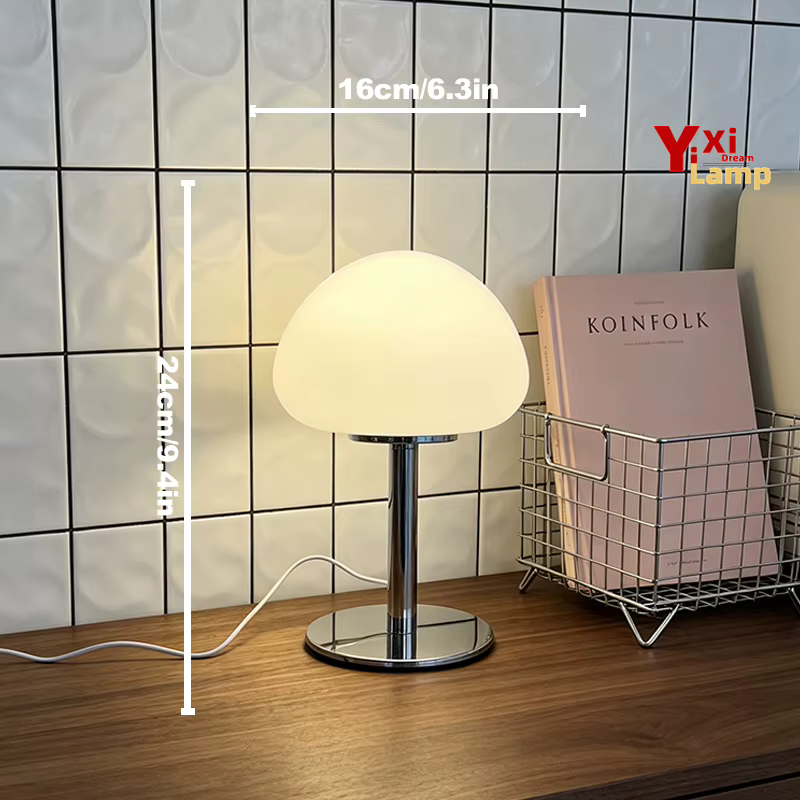 Lampe de bureau en verre de Murano en forme de petit champignon, lampe rétro contemporaine à intensité variable, lumière décorative pour cafés, buffets et coins douillets