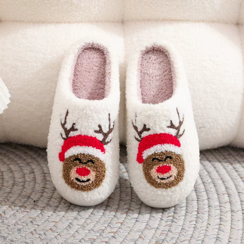 Hiver noël femmes maison pantoufles hommes intérieur doux sandales antidérapantes Couples chaud en peluche diapositives plates adultes unisexe belles chaussures
