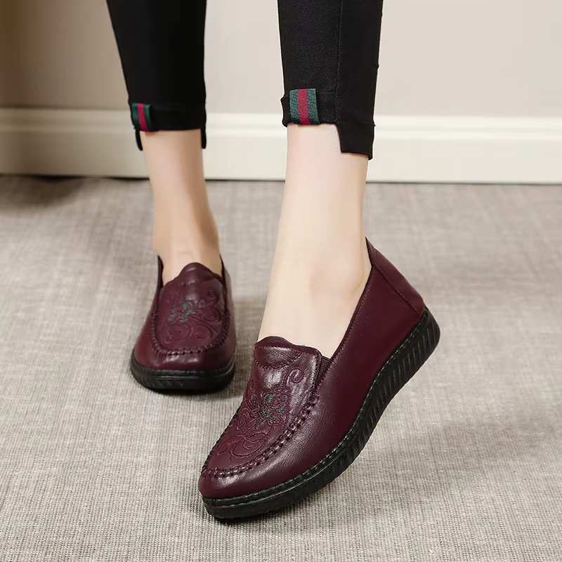Chaussures en cuir confortables pour femmes, mocassins rétro brodés de fleurs, semelle compensée souple antidérapante, chaussures décontractées pour tous les jours