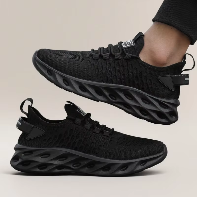 Les chaussures de marche pour hommes sont respirantes