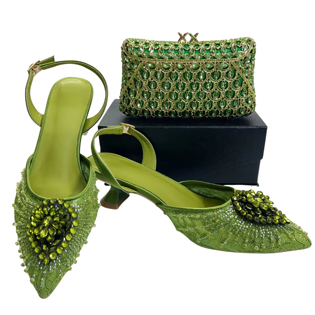 Chaussures de soirée de créateur italien avec pochette assortie pour mariages africains et occasions nuptiales