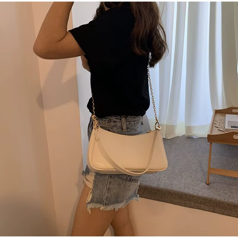 Sac à bandoulière Hobo avec chaîne, sac à main décontracté vintage léger, sac à bandoulière pour femme de couleur unie pour le travail, les déplacements et les voyages